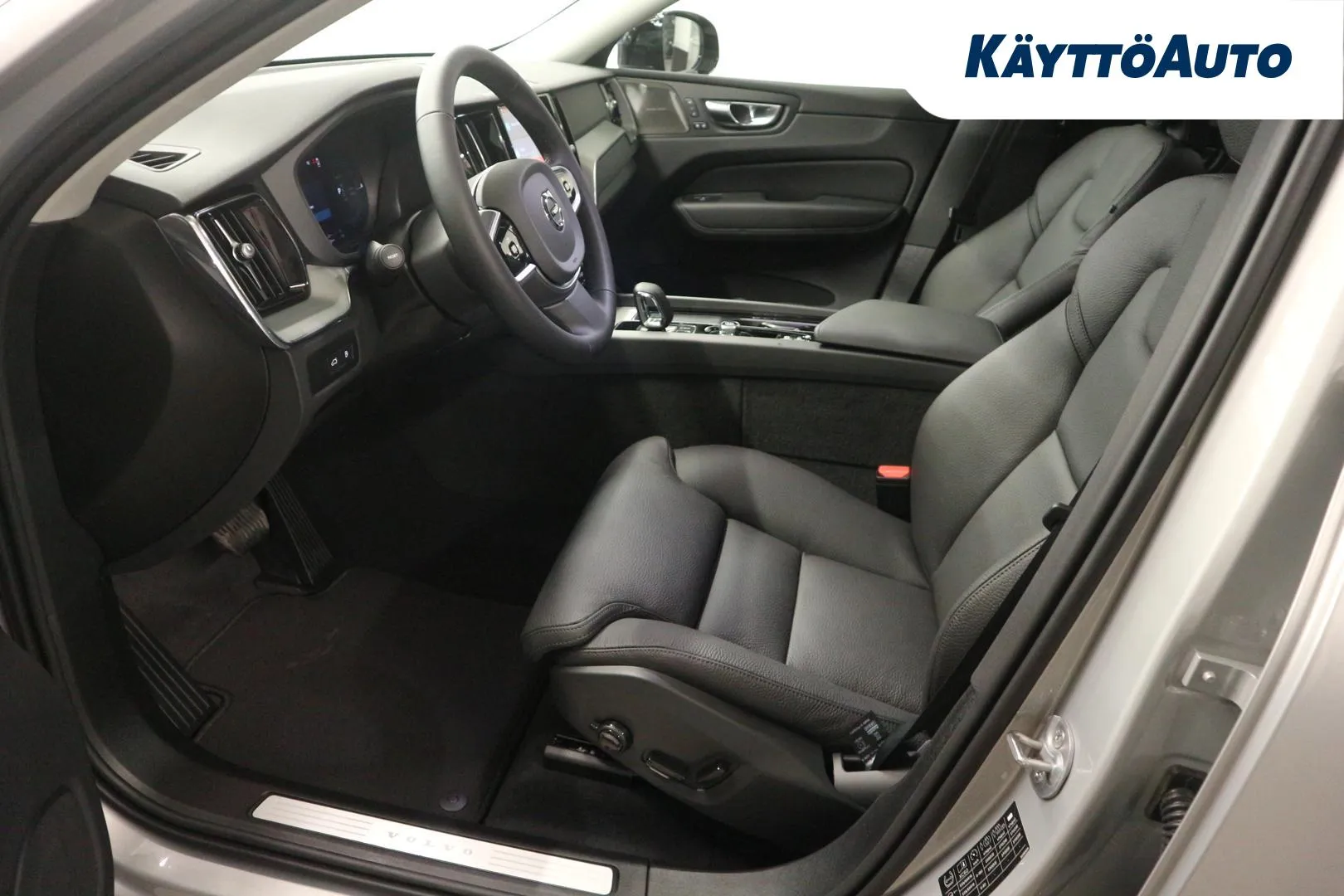 Volvo XC60 XTK-662 carousel image