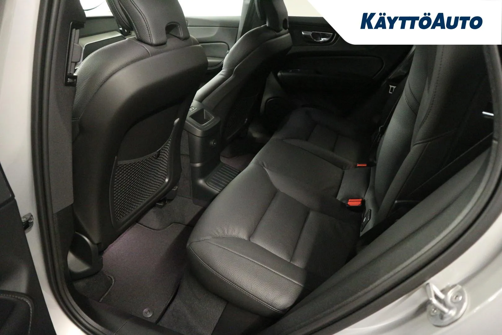 Volvo XC60 XTK-662 carousel image