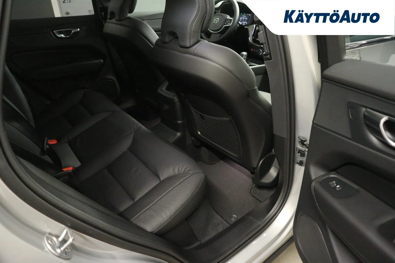 Volvo XC60 XTK-662 carousel image