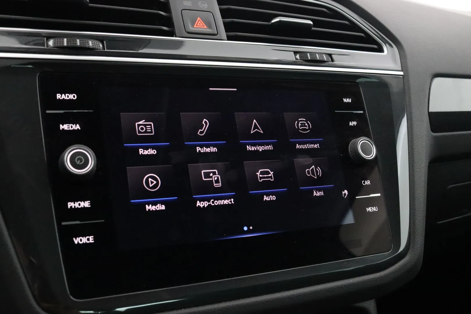 VOLKSWAGEN Tiguan KTX-135 carousel image