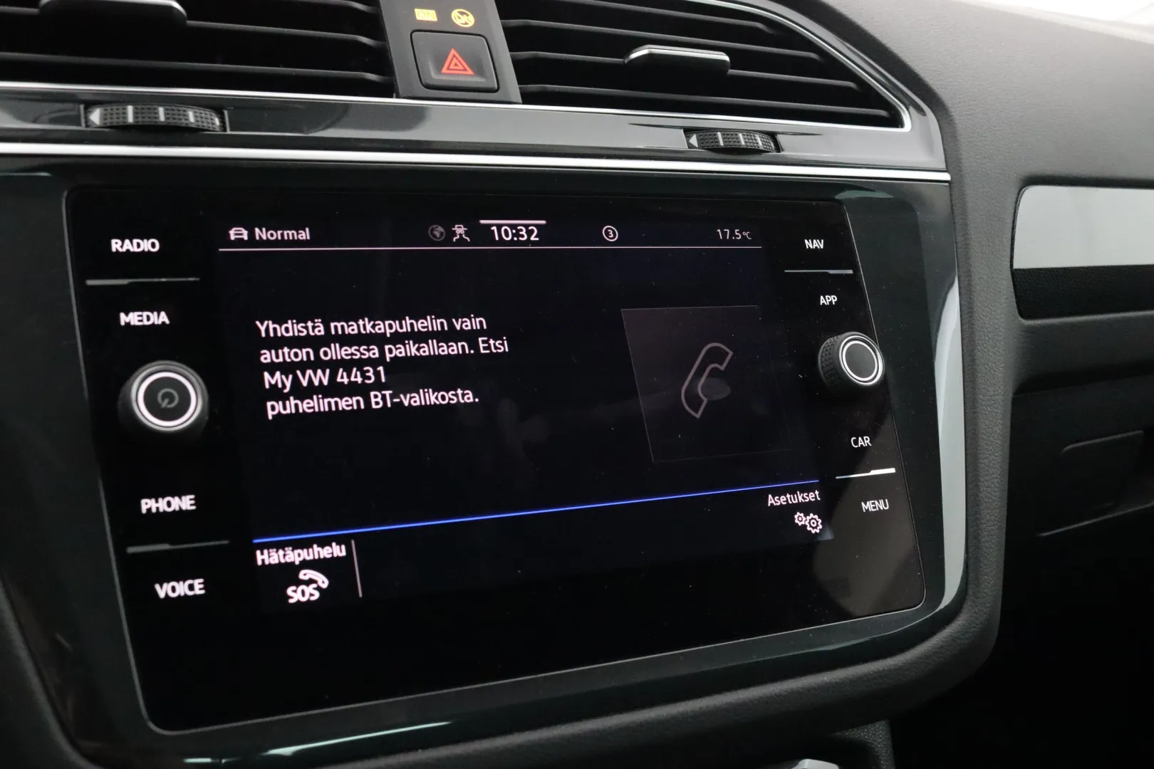 VOLKSWAGEN Tiguan KTX-135 carousel image