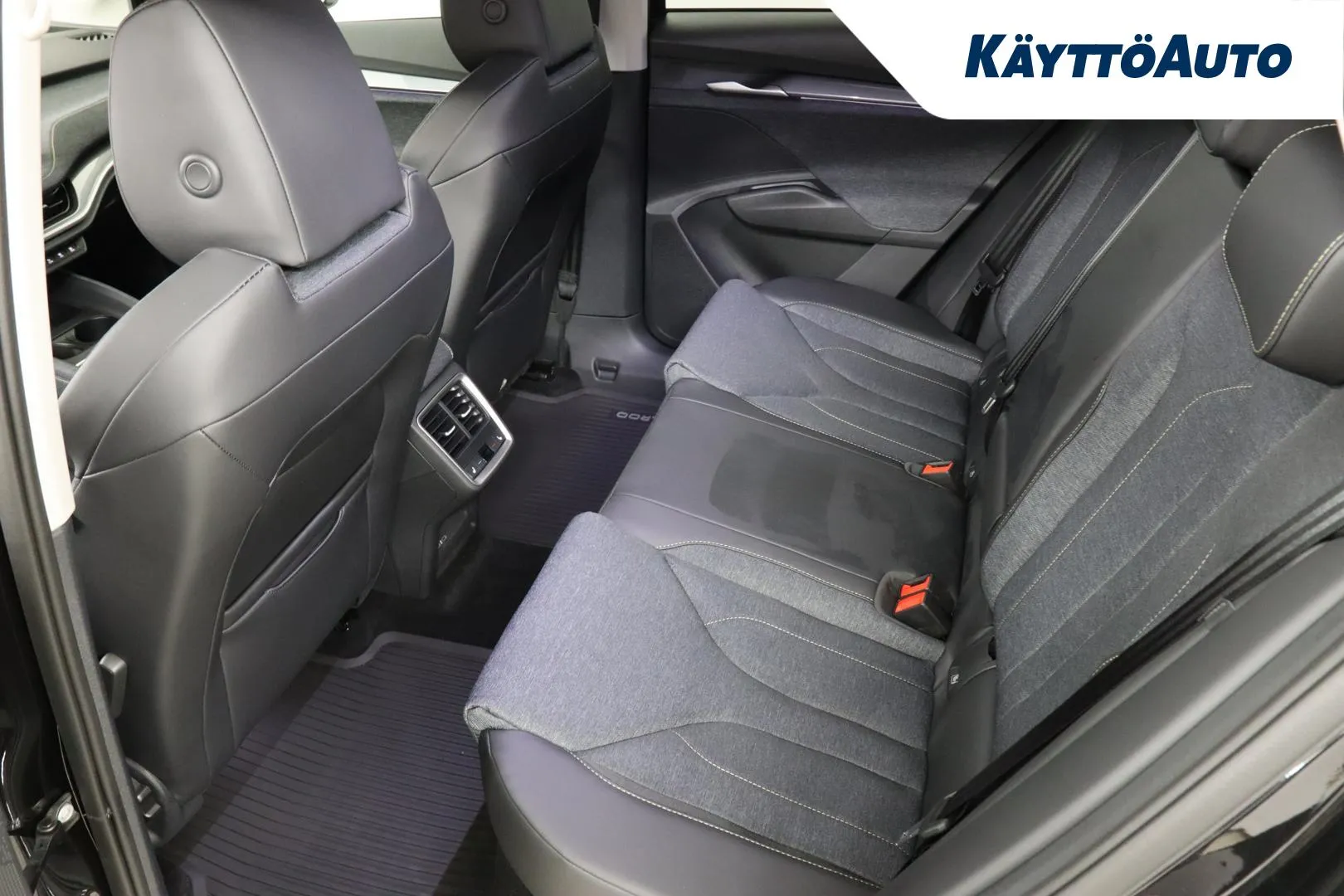 Skoda Elroq XTK-788 carousel image