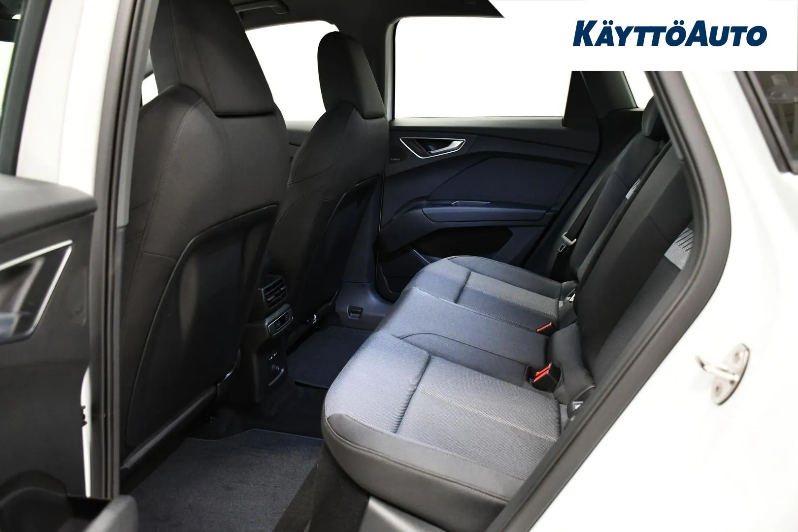 Audi Q4 e-tron XTH-789 carousel image