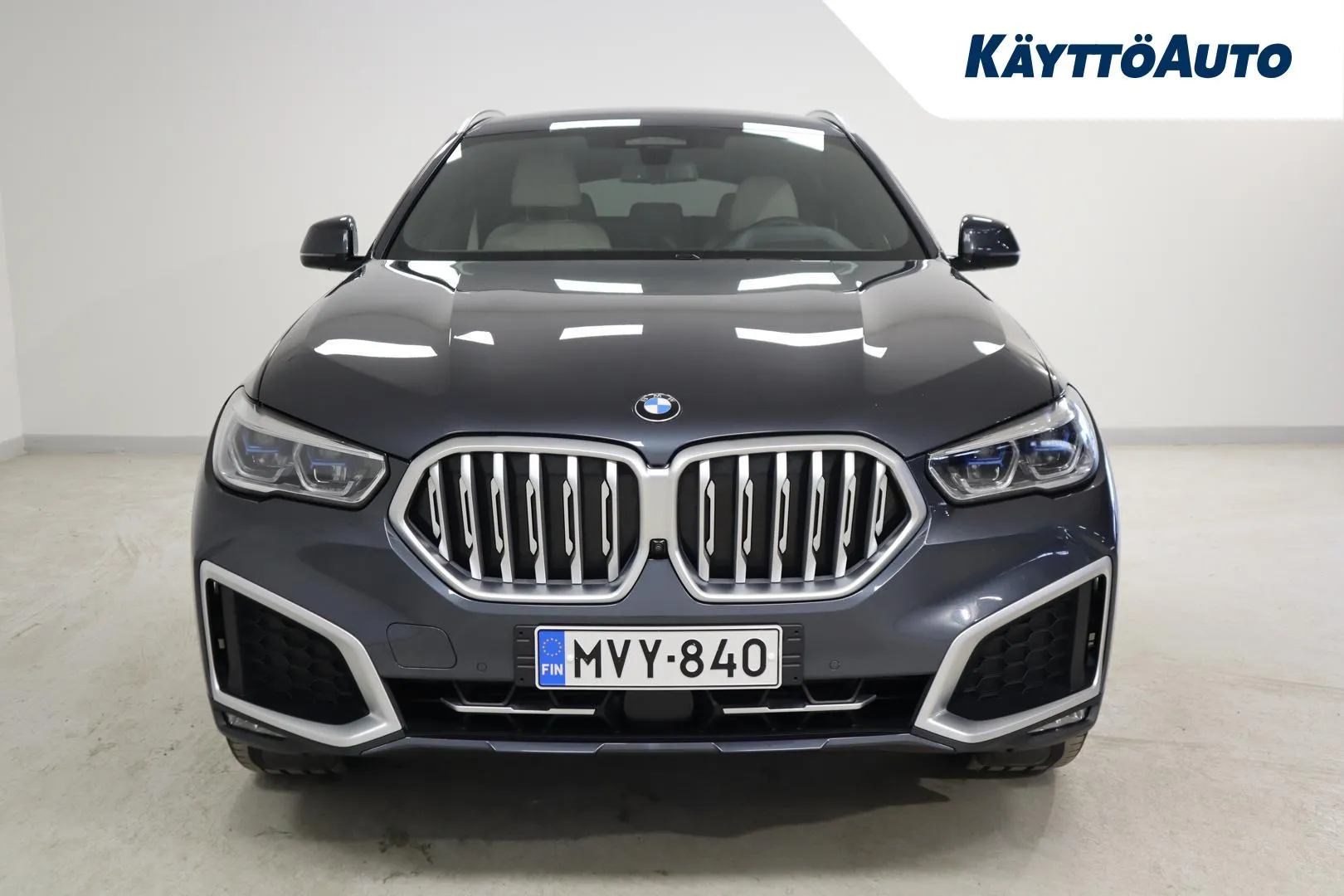 BMW X6 MVY-840 carousel image