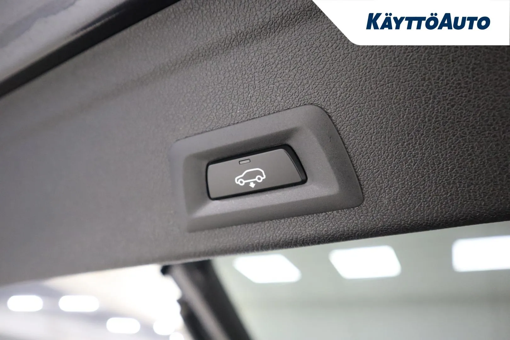 BMW X6 MVY-840 carousel image