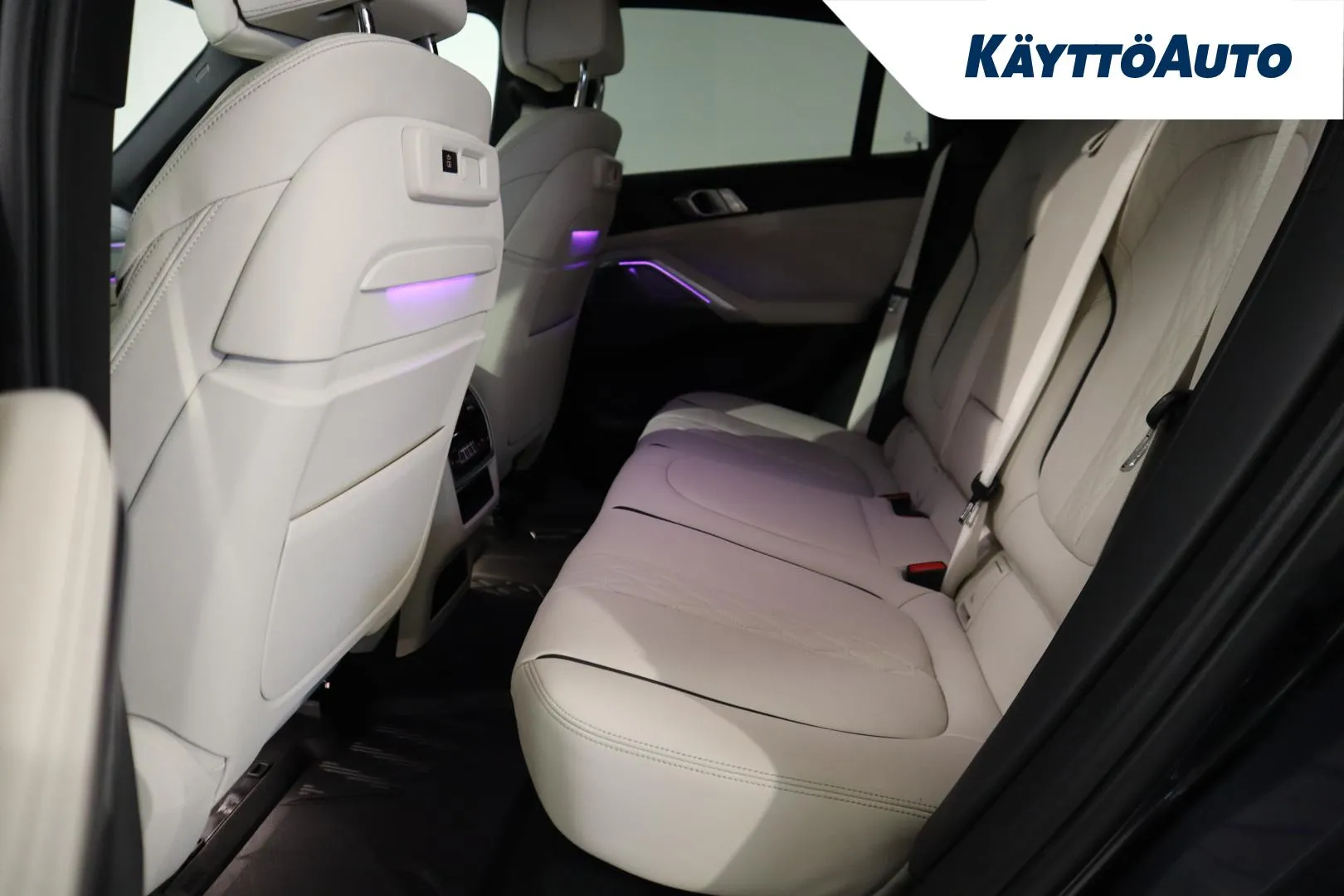 BMW X6 MVY-840 carousel image