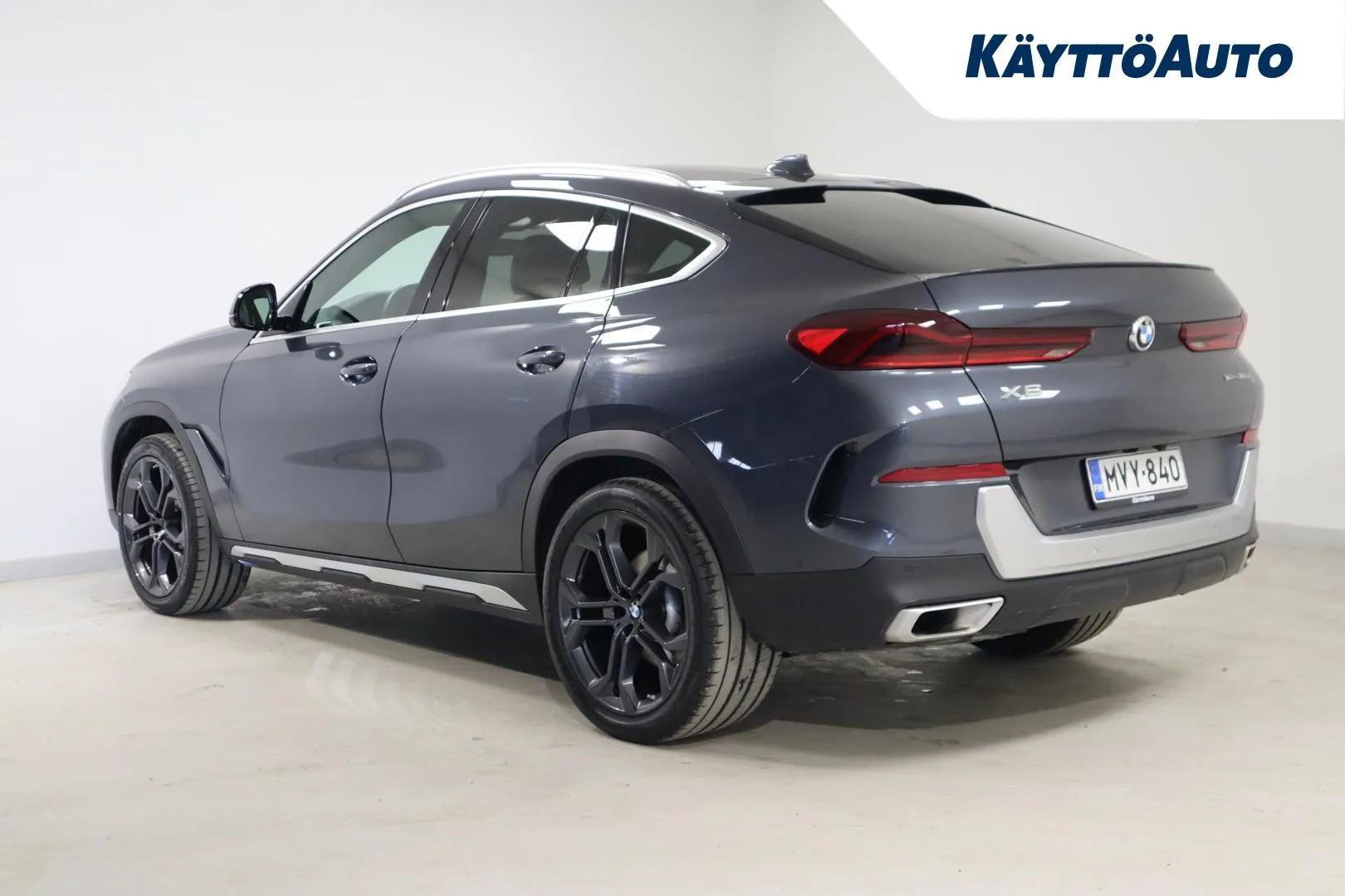 BMW X6 MVY-840 carousel image