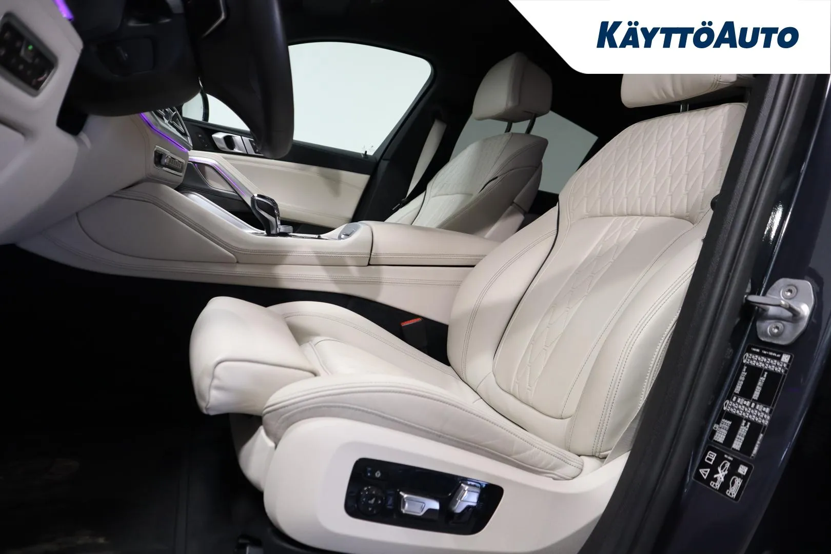 BMW X6 MVY-840 carousel image