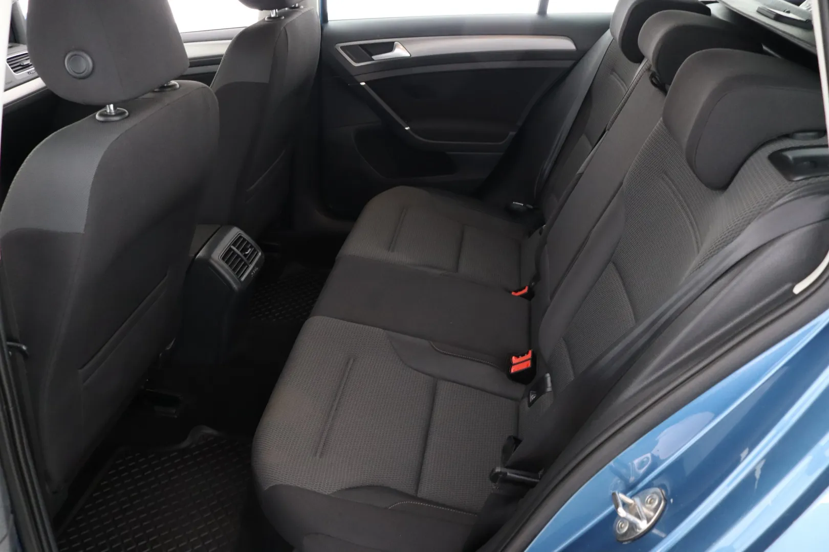 VOLKSWAGEN Golf CTB-303 carousel image