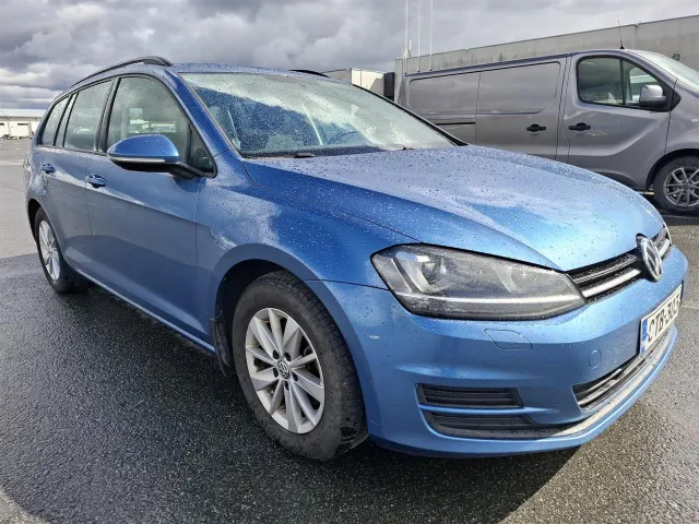 VOLKSWAGEN Golf CTB-303