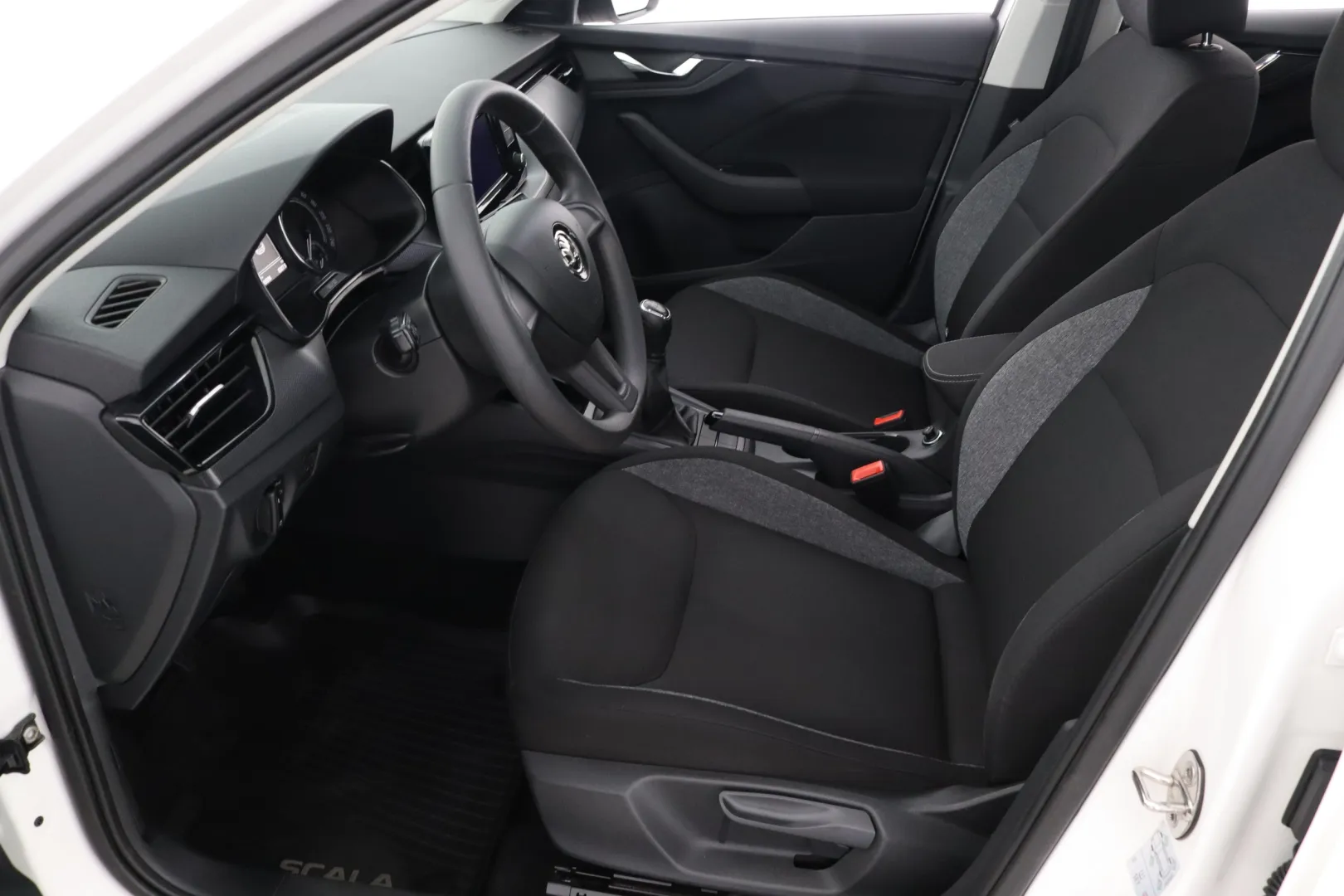 SKODA Scala SOK-123 carousel image