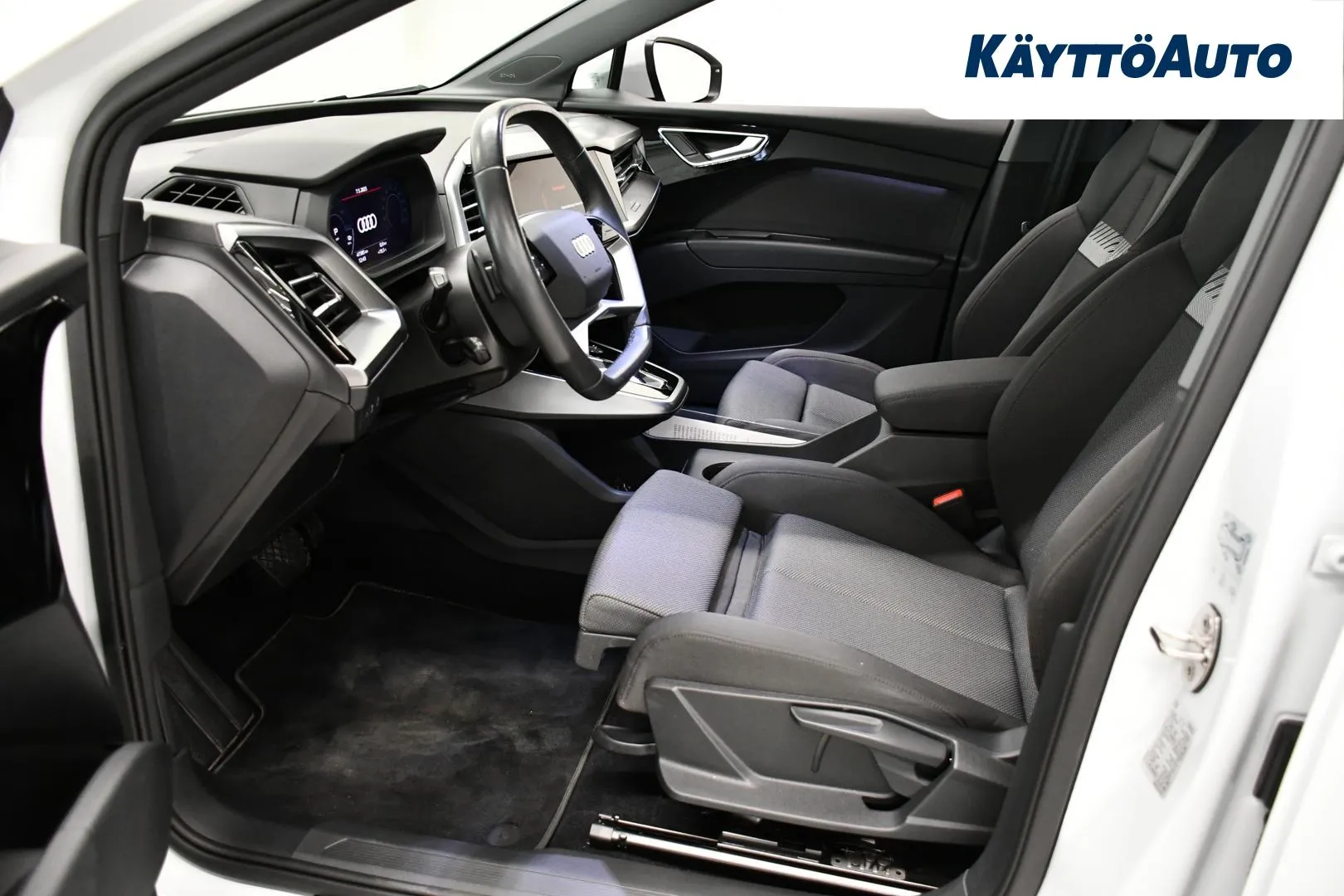 AUDI Q4 e-tron EUP-732 carousel image