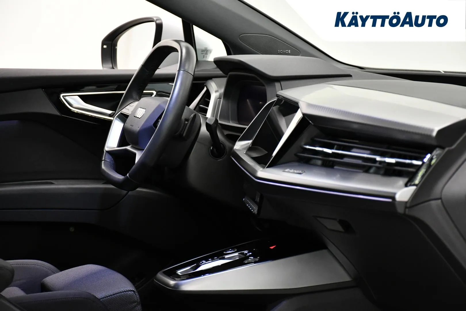 AUDI Q4 e-tron EUP-732 carousel image