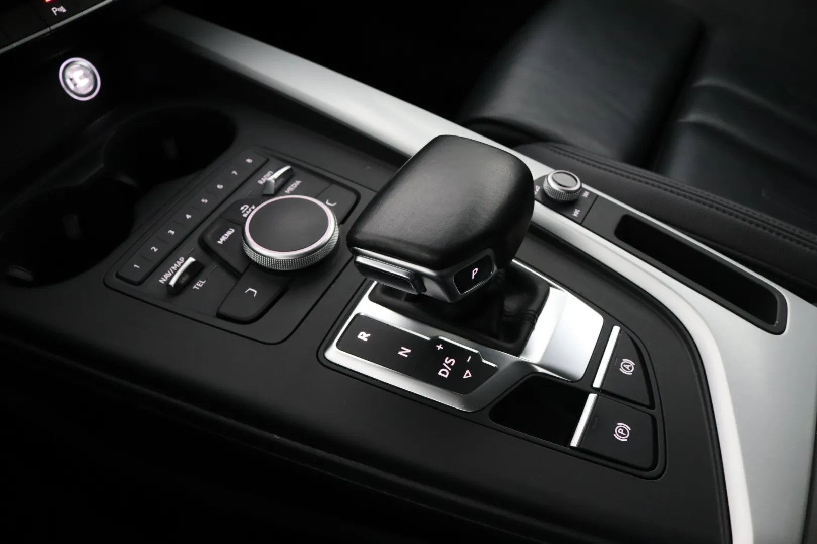 AUDI A4 CRL-794 carousel image