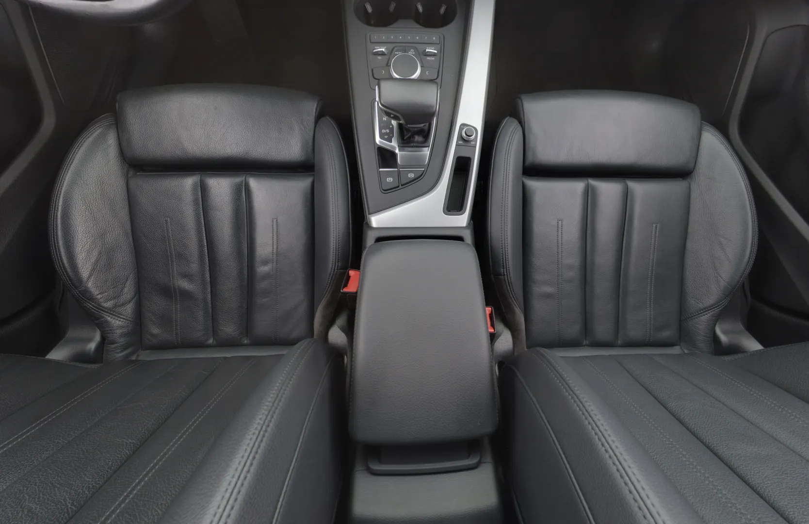 AUDI A4 CRL-794 carousel image