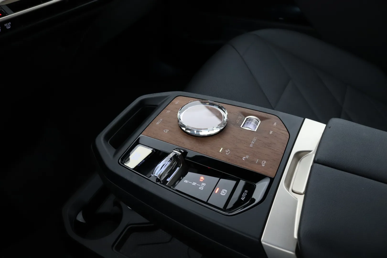 BMW iX IRK-471 carousel image