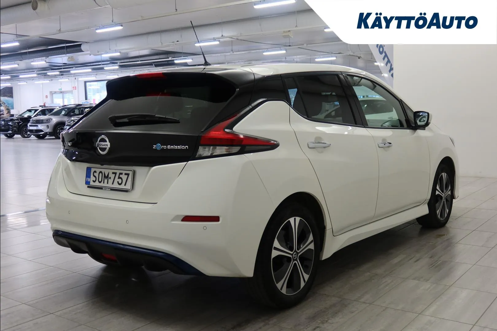 NISSAN Leaf SOM-757 carousel image