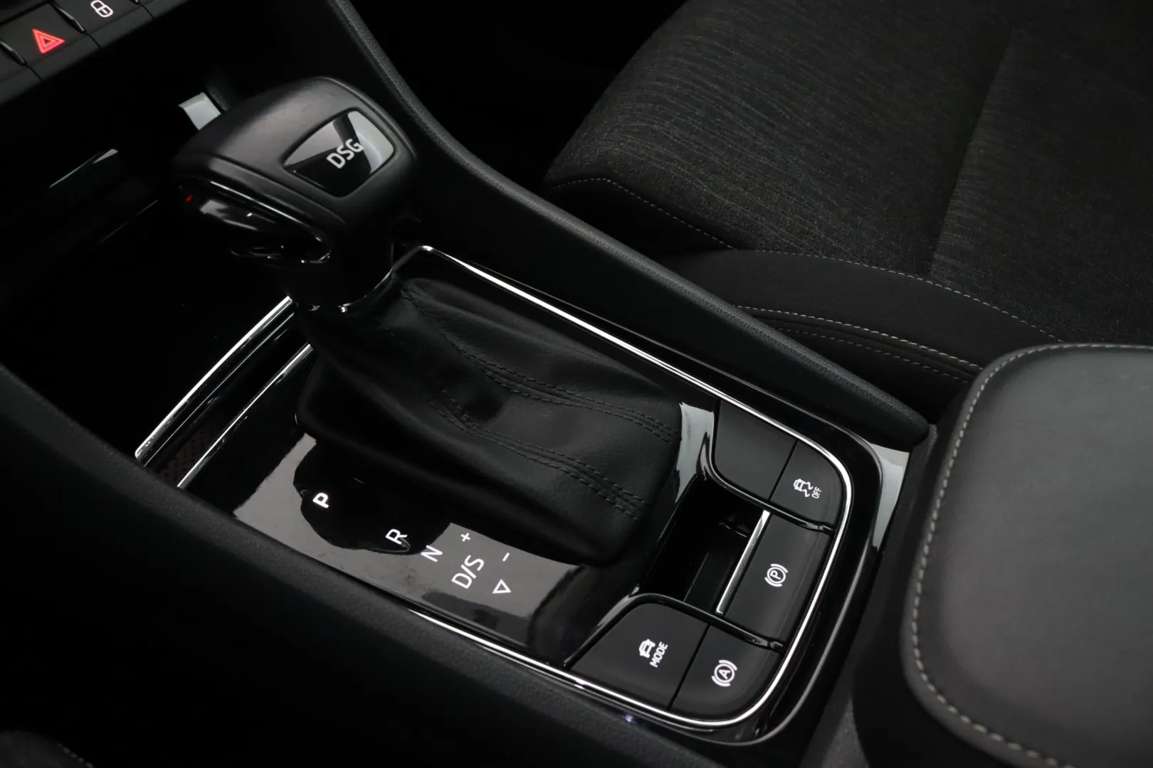 SKODA Karoq CMC-356 carousel image
