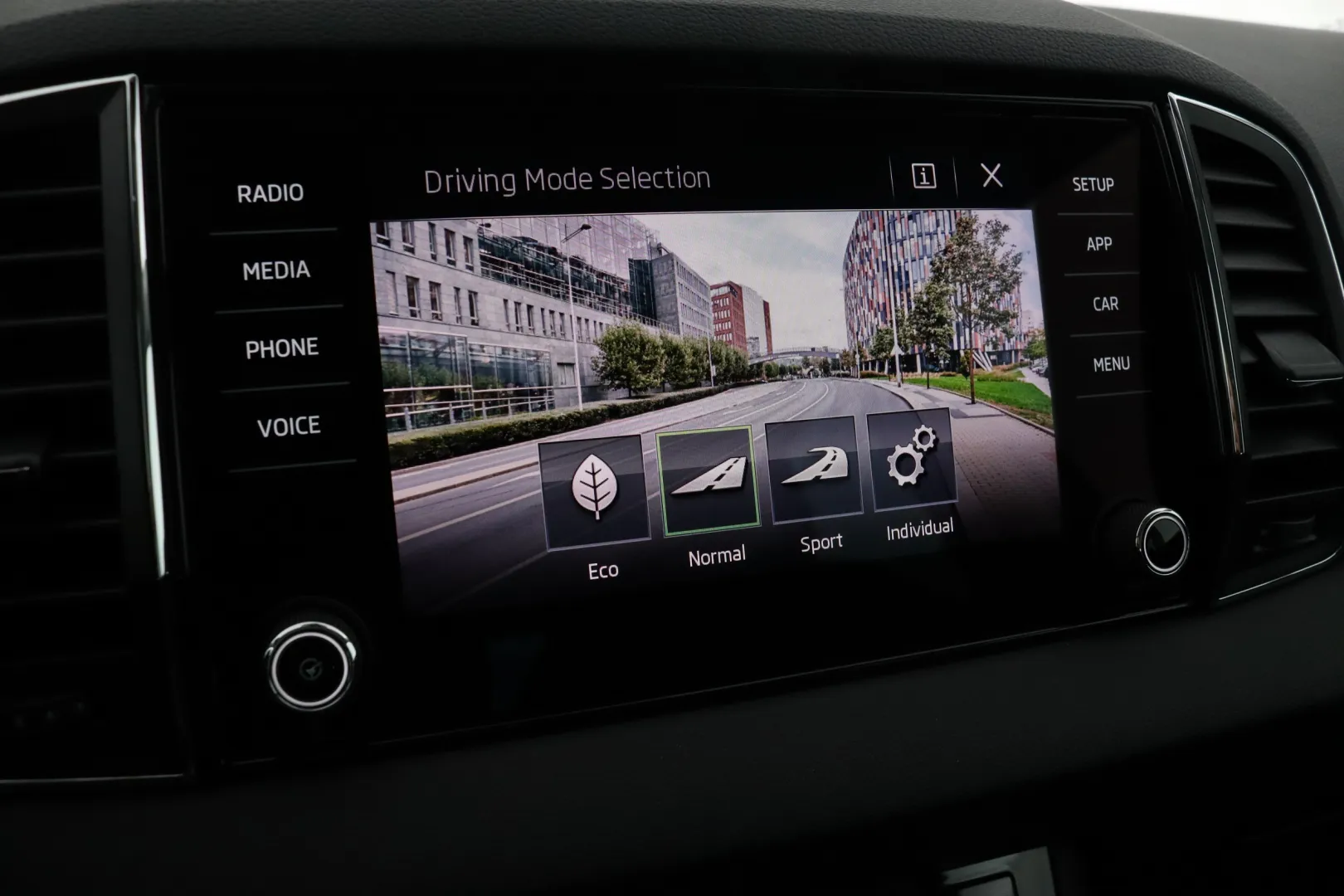 SKODA Karoq CMC-356 carousel image
