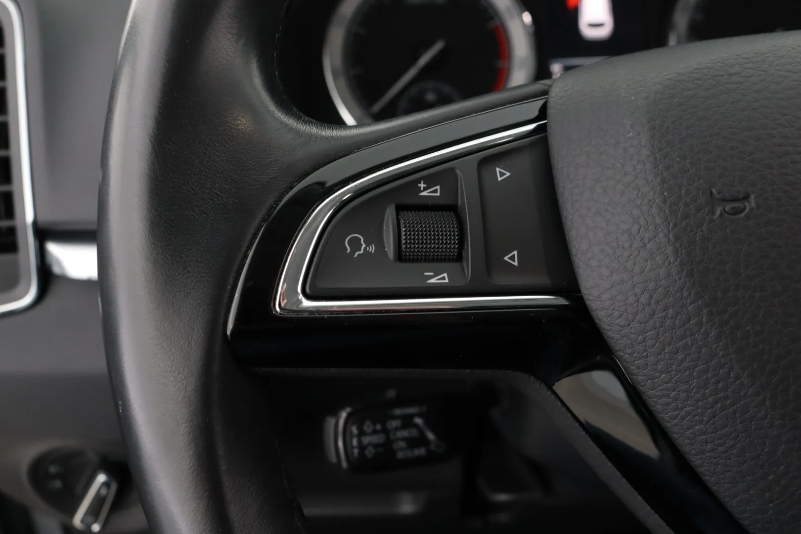SKODA Karoq CMC-356 carousel image