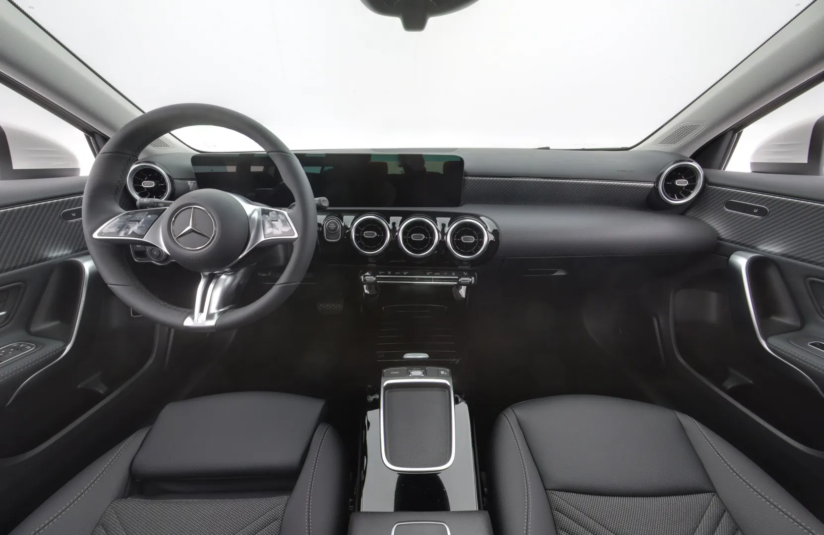 Mercedes-Benz A RXN-811 carousel image