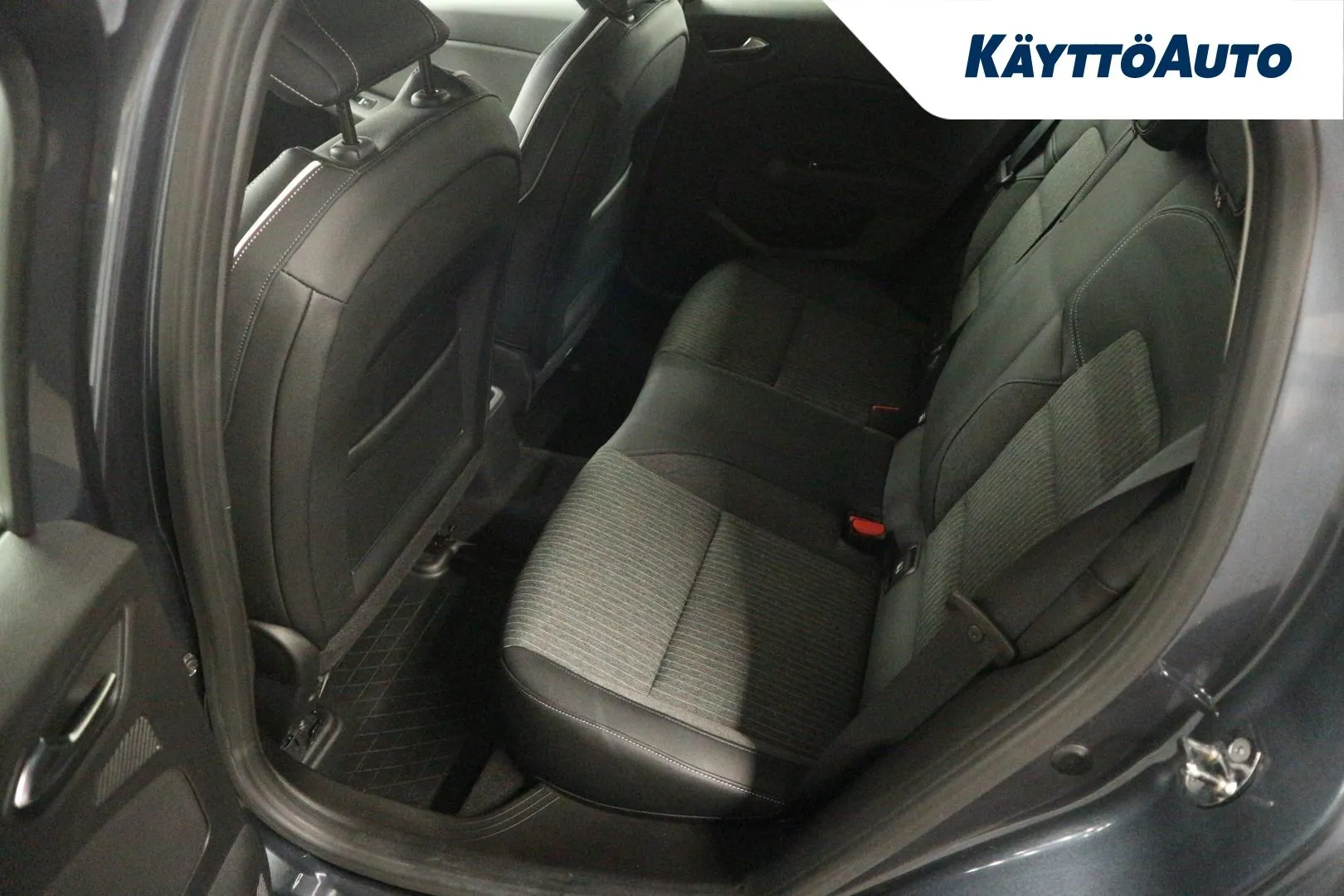 RENAULT Clio MTY-798 carousel image
