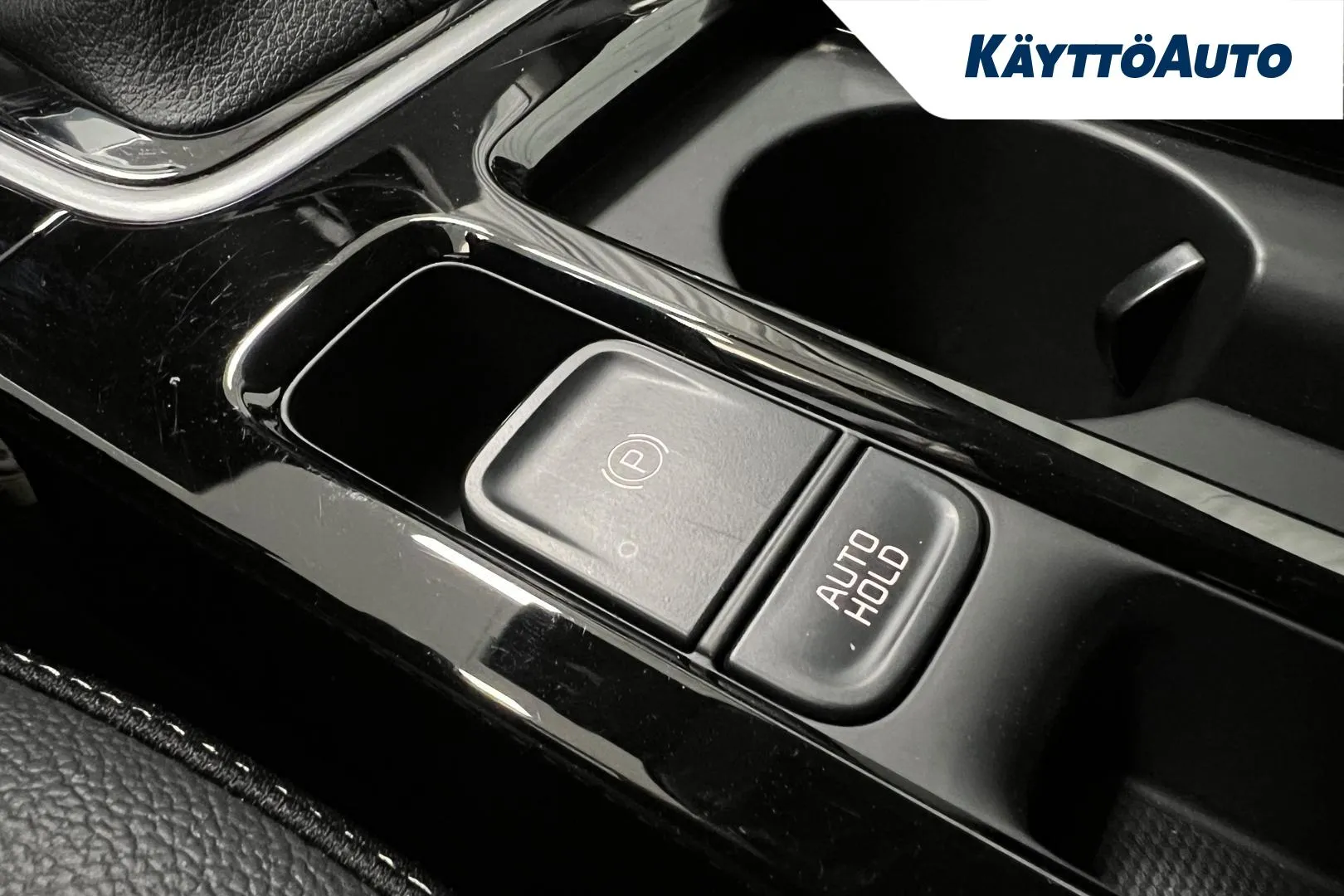 KIA XCeed SPJ-892 carousel image