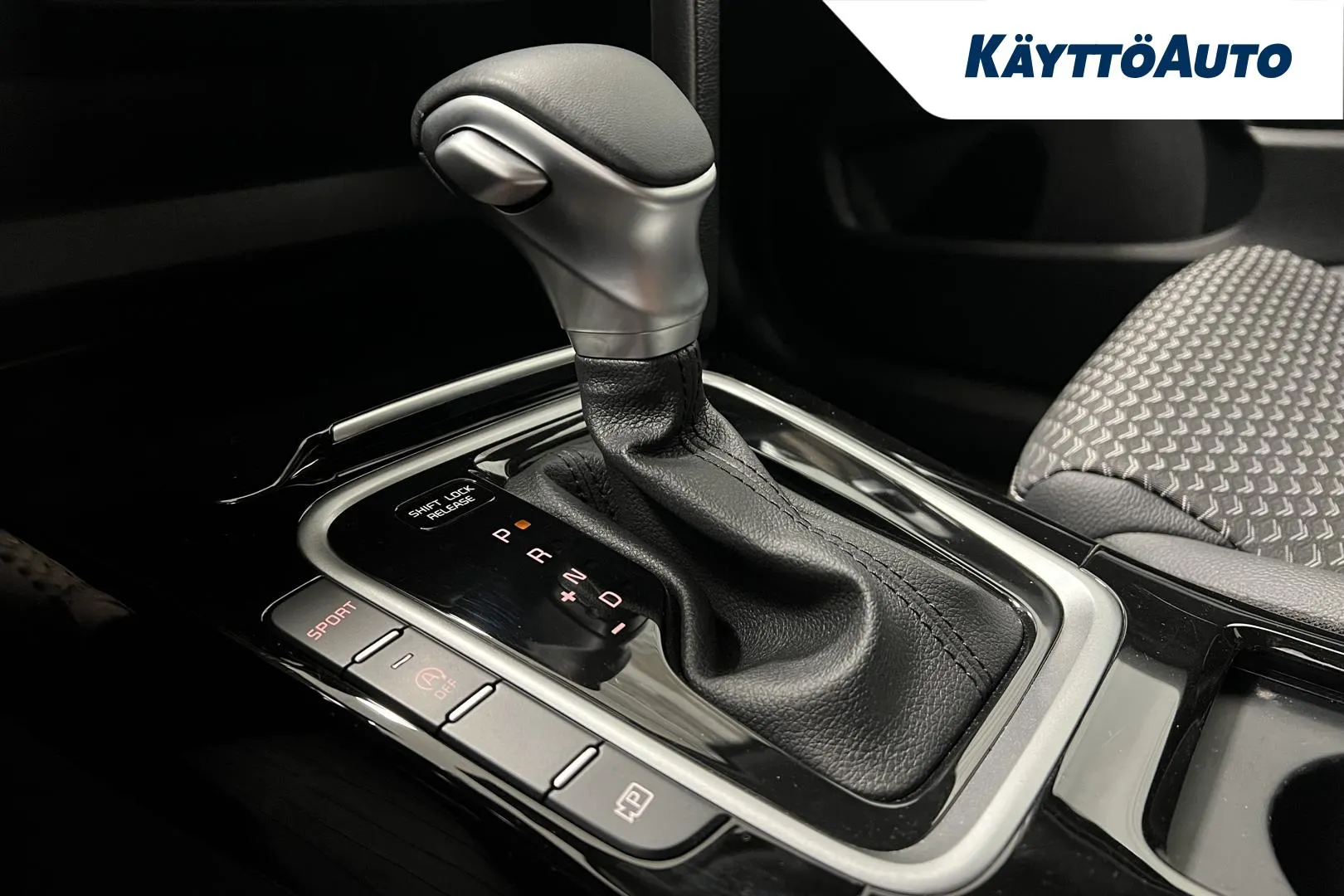 KIA XCeed SPJ-892 carousel image