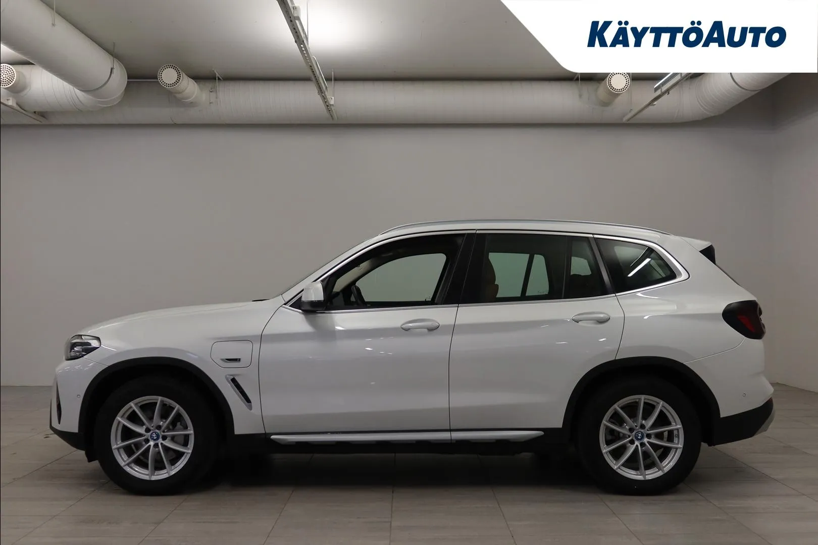 BMW X3 SZB-386 carousel image
