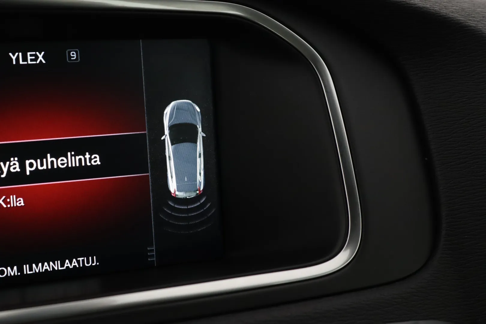 VOLVO V40 XNN-448 carousel image