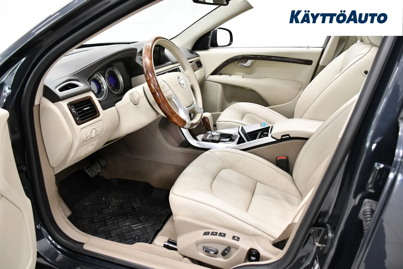 VOLVO S80 ZJN-415 carousel image