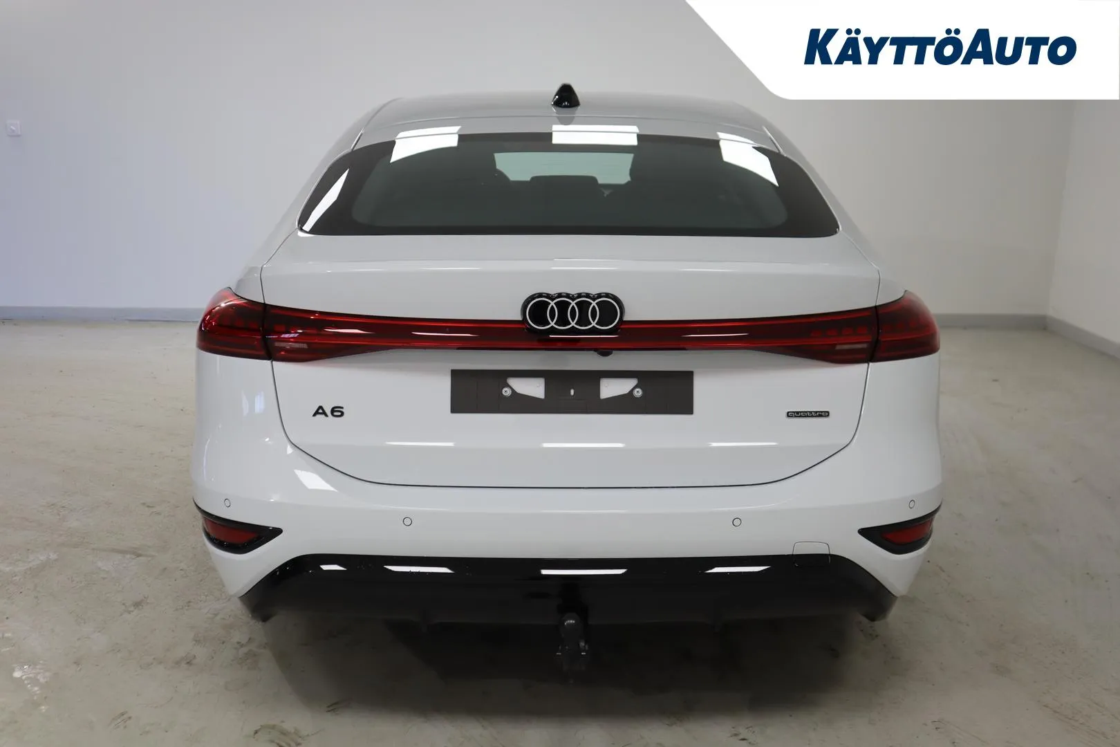 Audi A6 e-tron RXM-472 carousel image