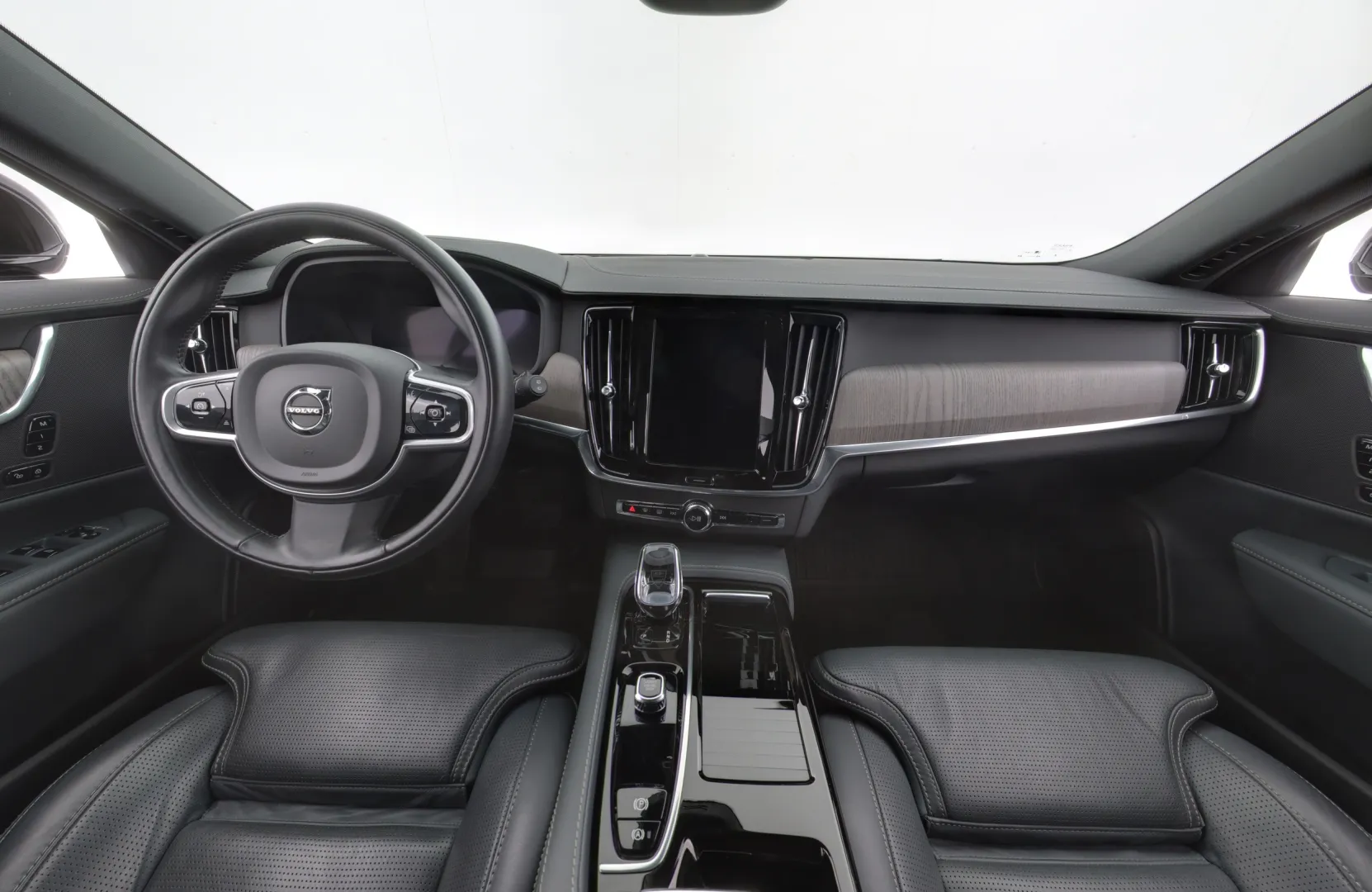 VOLVO V90 MPE-710 carousel image