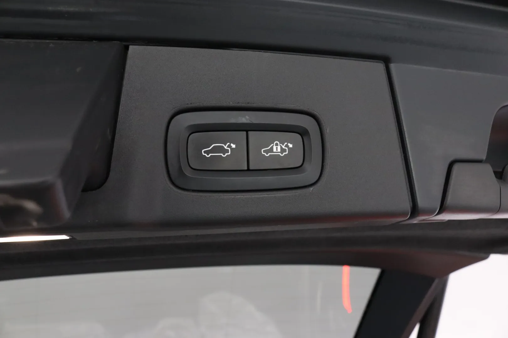 VOLVO V90 MPE-710 carousel image
