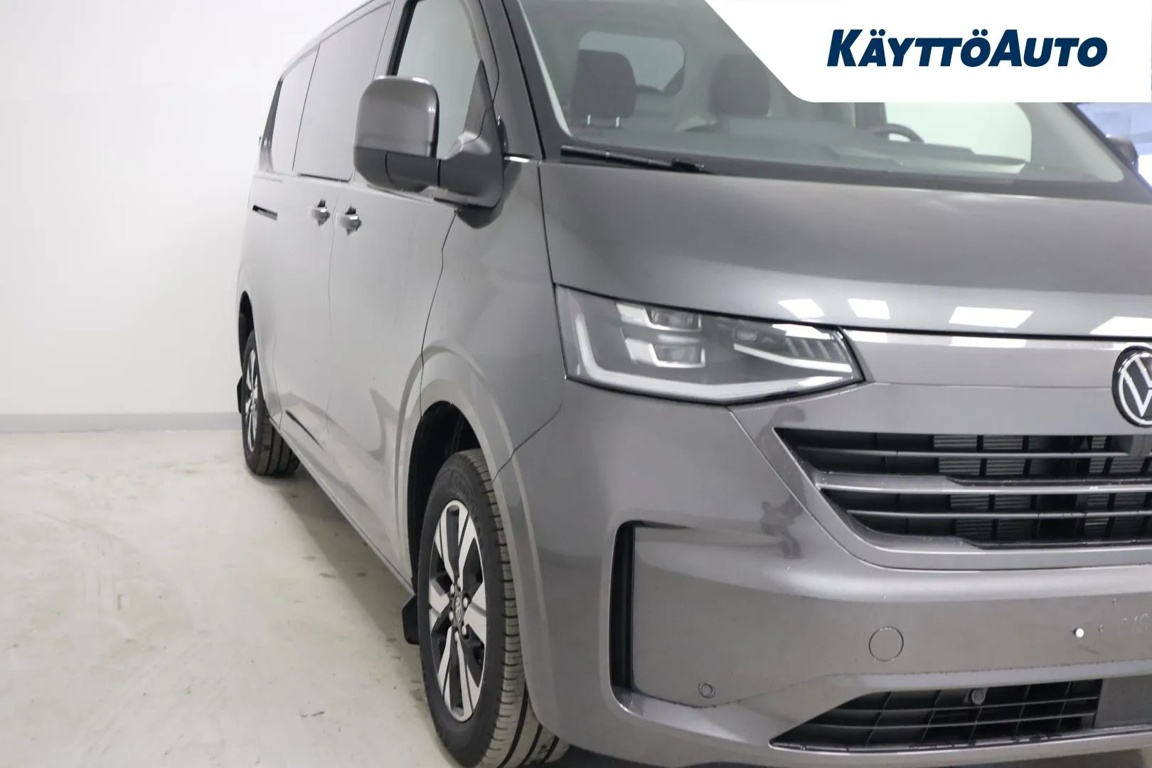 Volkswagen Transporter RXN-293 carousel image