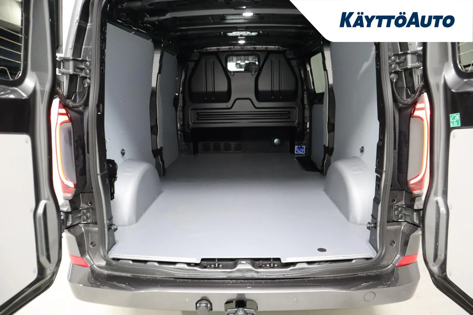 Volkswagen Transporter RXN-293 carousel image