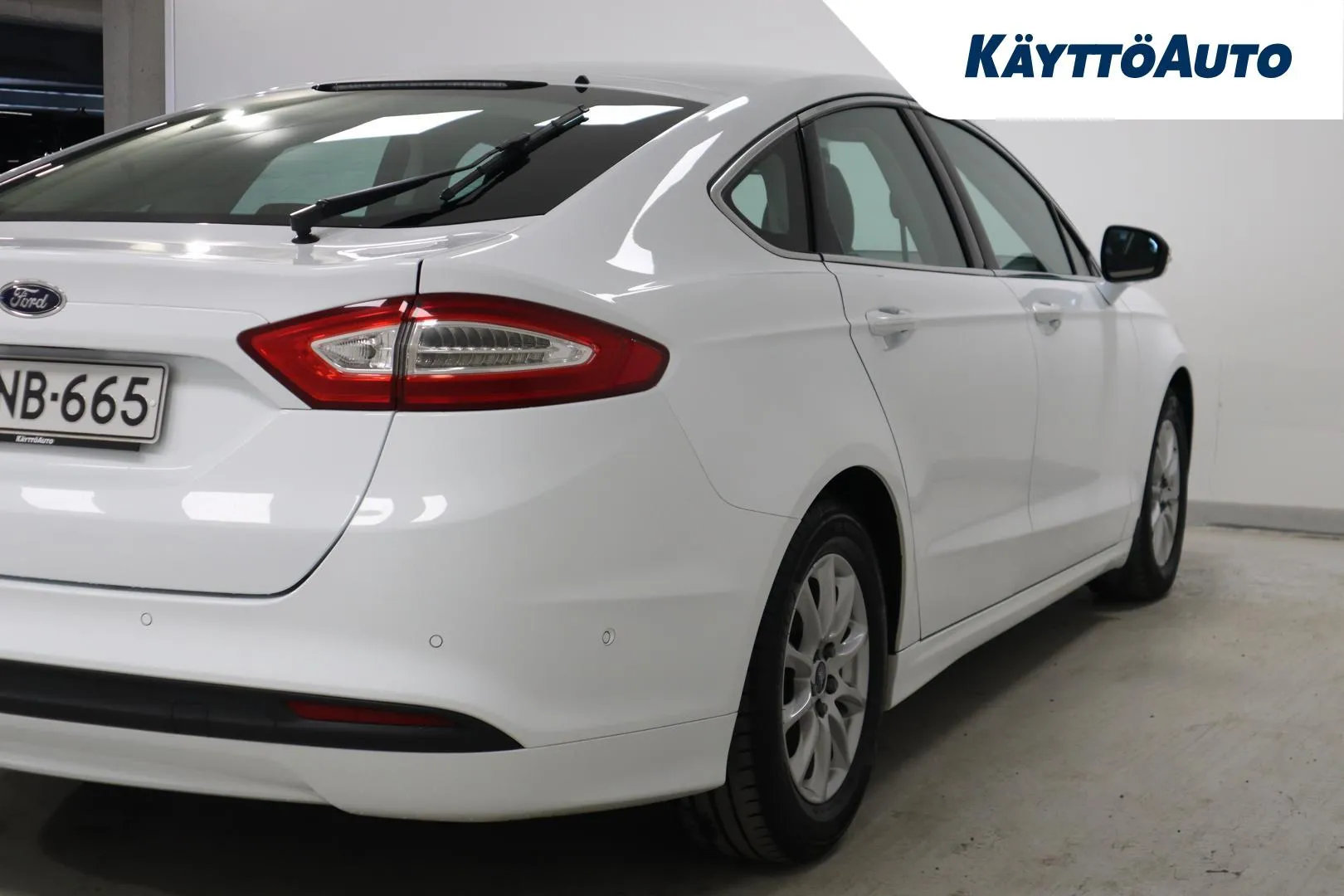 FORD Mondeo GNB-665 carousel image