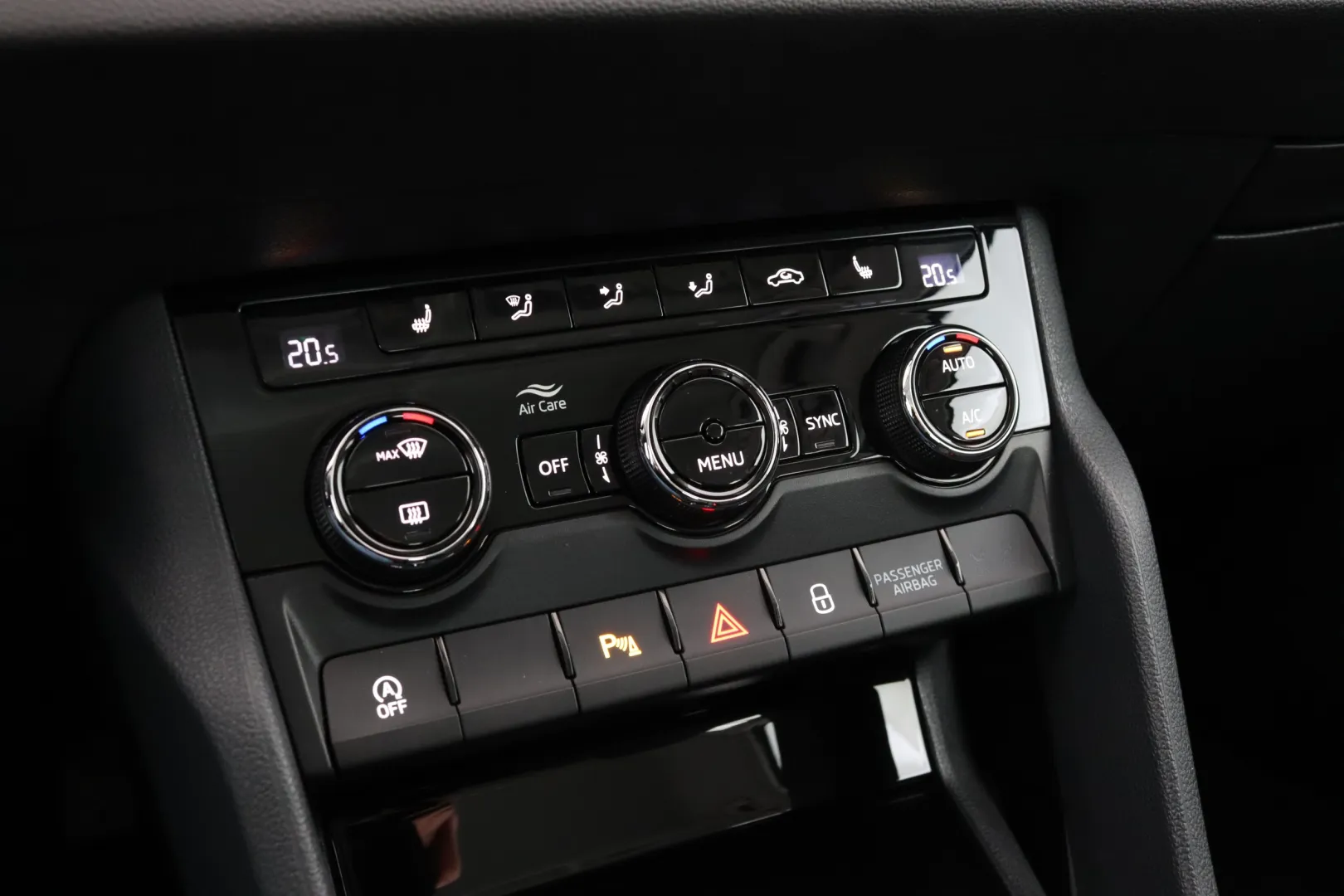 SKODA Karoq GNC-581 carousel image
