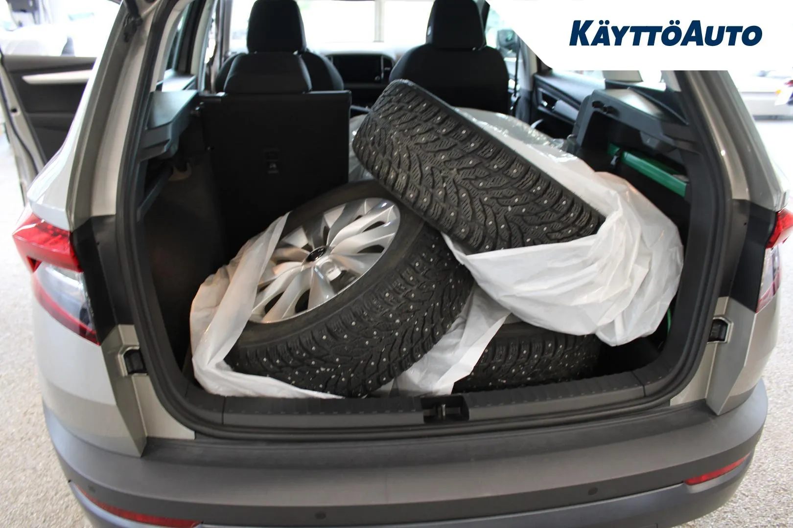 SKODA Karoq GNC-581 carousel image