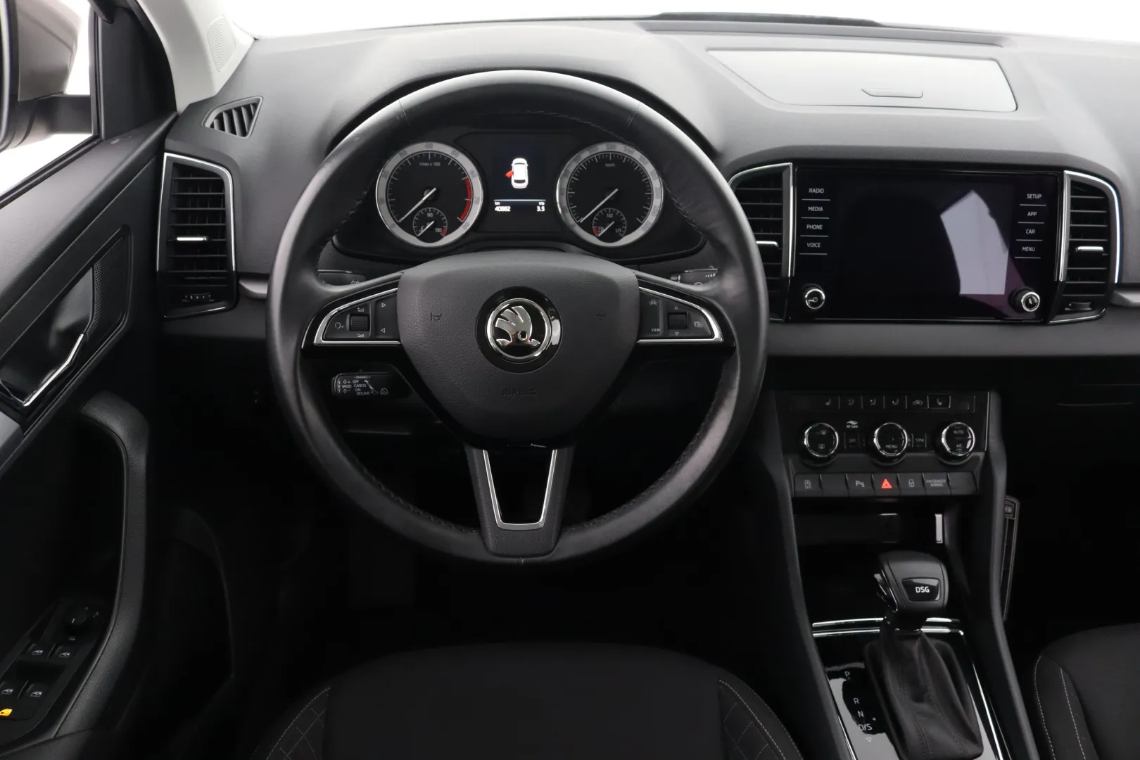 SKODA Karoq GNC-581 carousel image