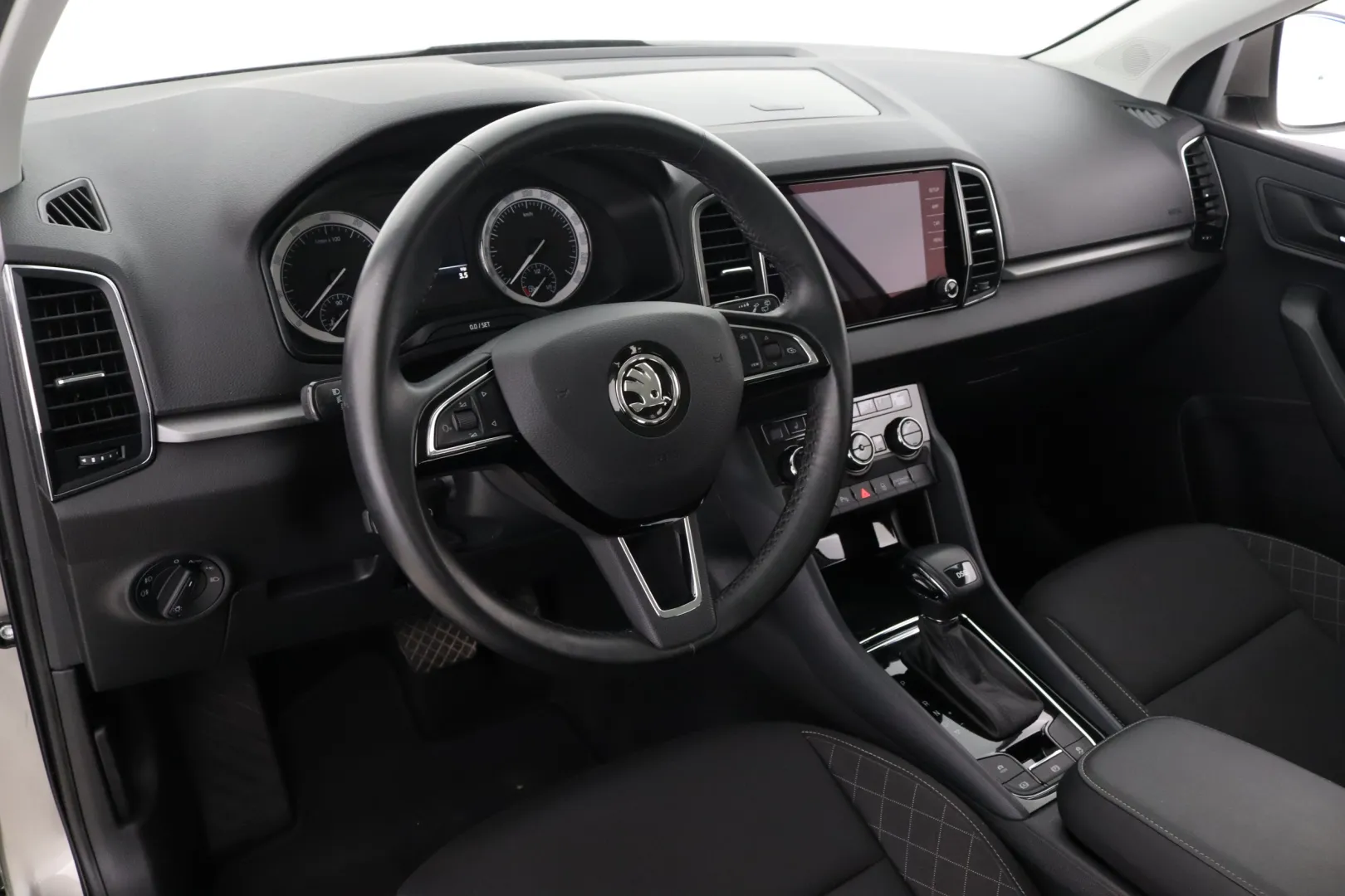 SKODA Karoq GNC-581 carousel image