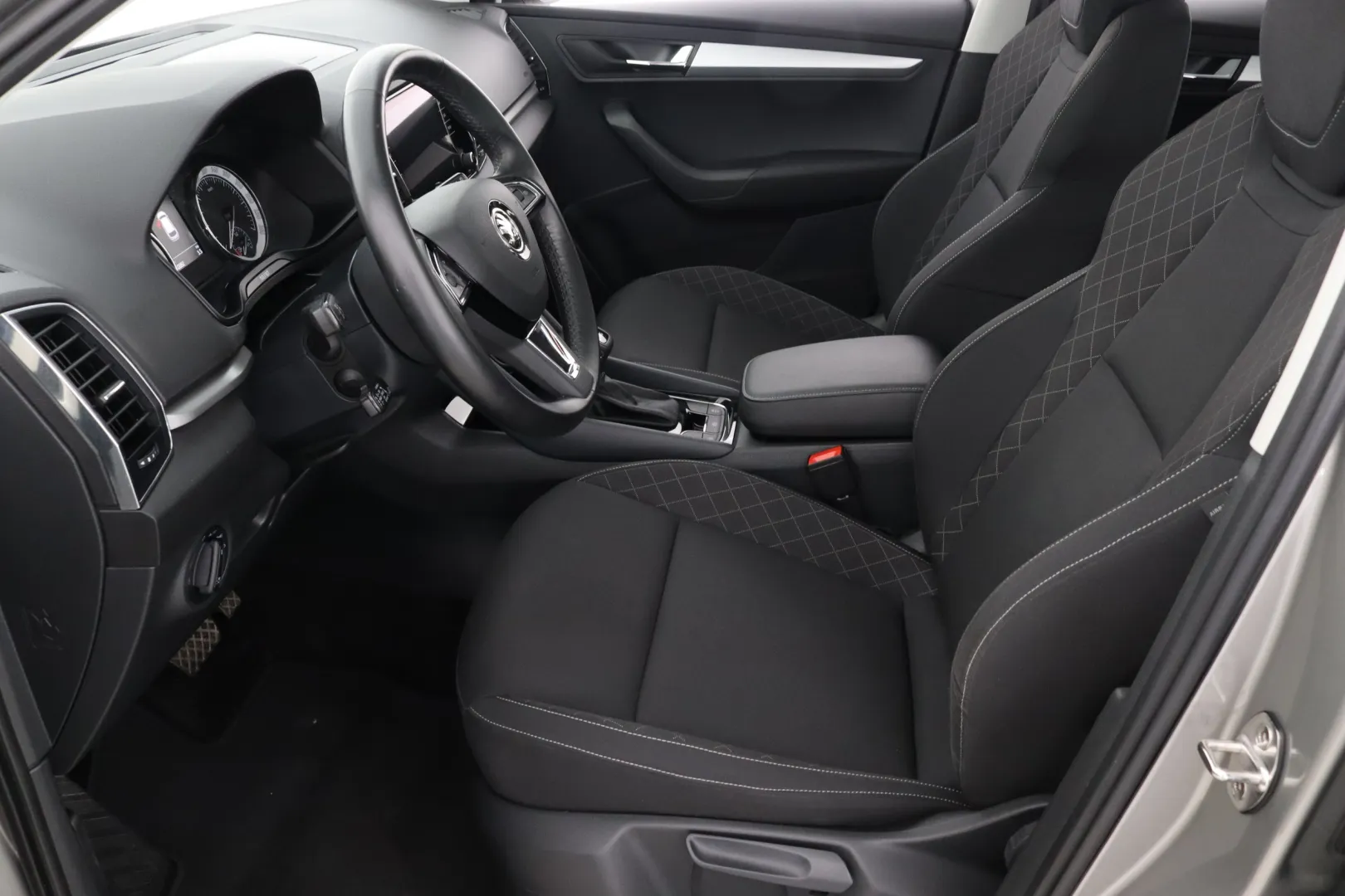 SKODA Karoq GNC-581 carousel image