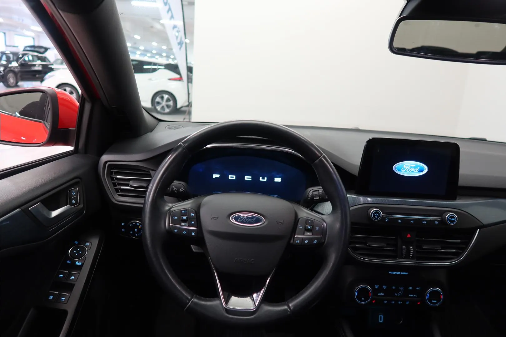 FORD Focus IZC-890 carousel image