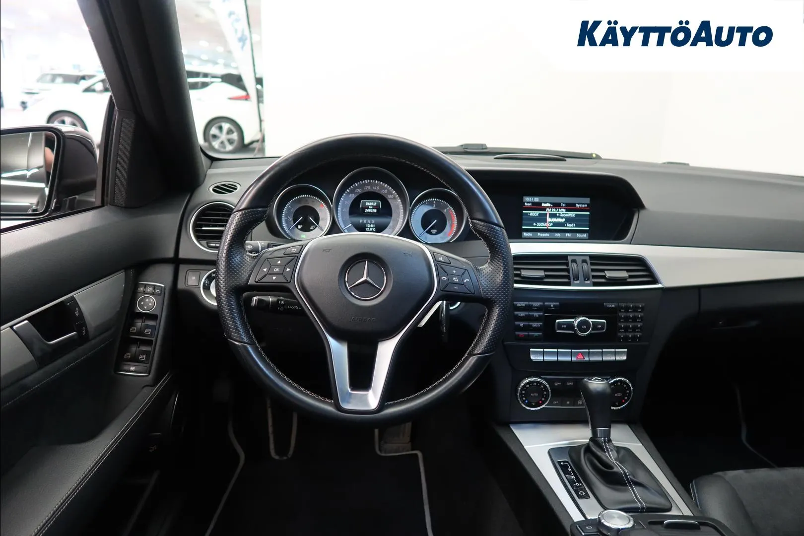 Mercedes-Benz C JKZ-826 carousel image