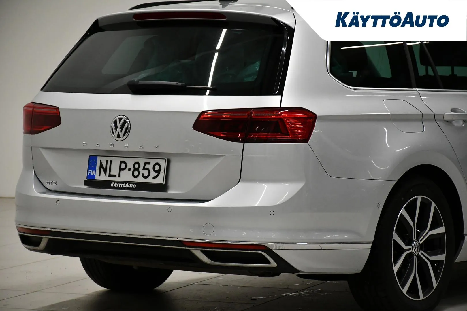 VOLKSWAGEN Passat NLP-859 carousel image