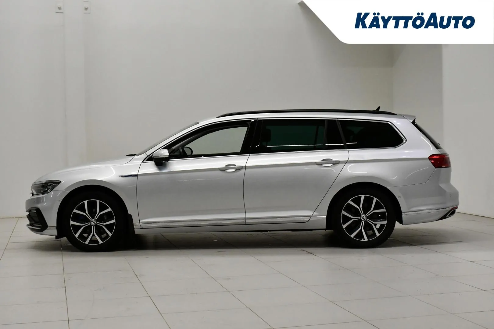 VOLKSWAGEN Passat NLP-859 carousel image