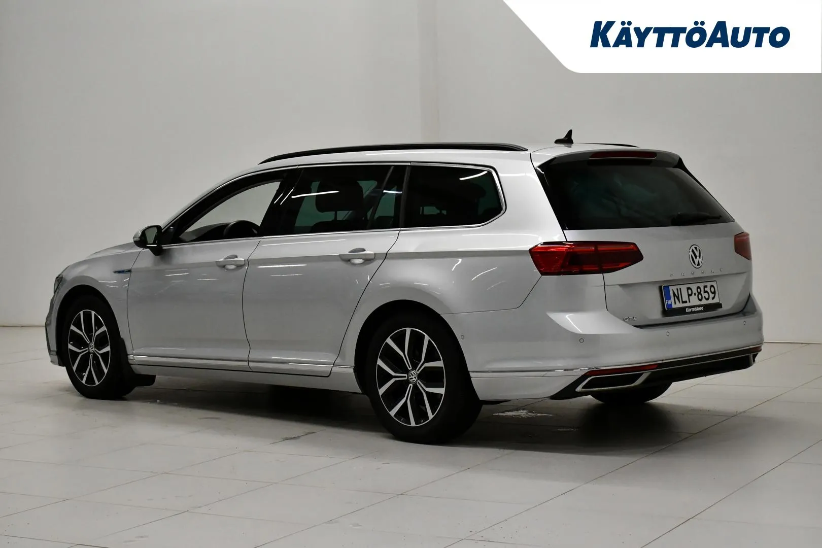 VOLKSWAGEN Passat NLP-859 carousel image