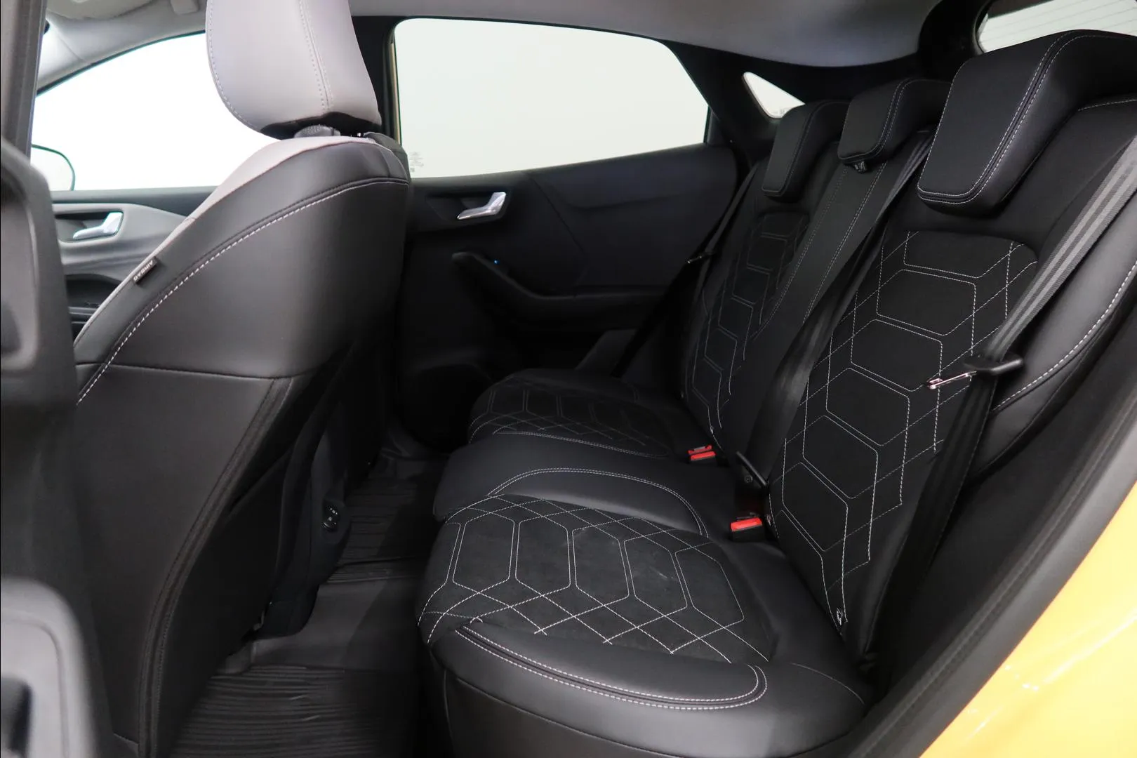 Ford Puma Gen-E SZL-270 carousel image