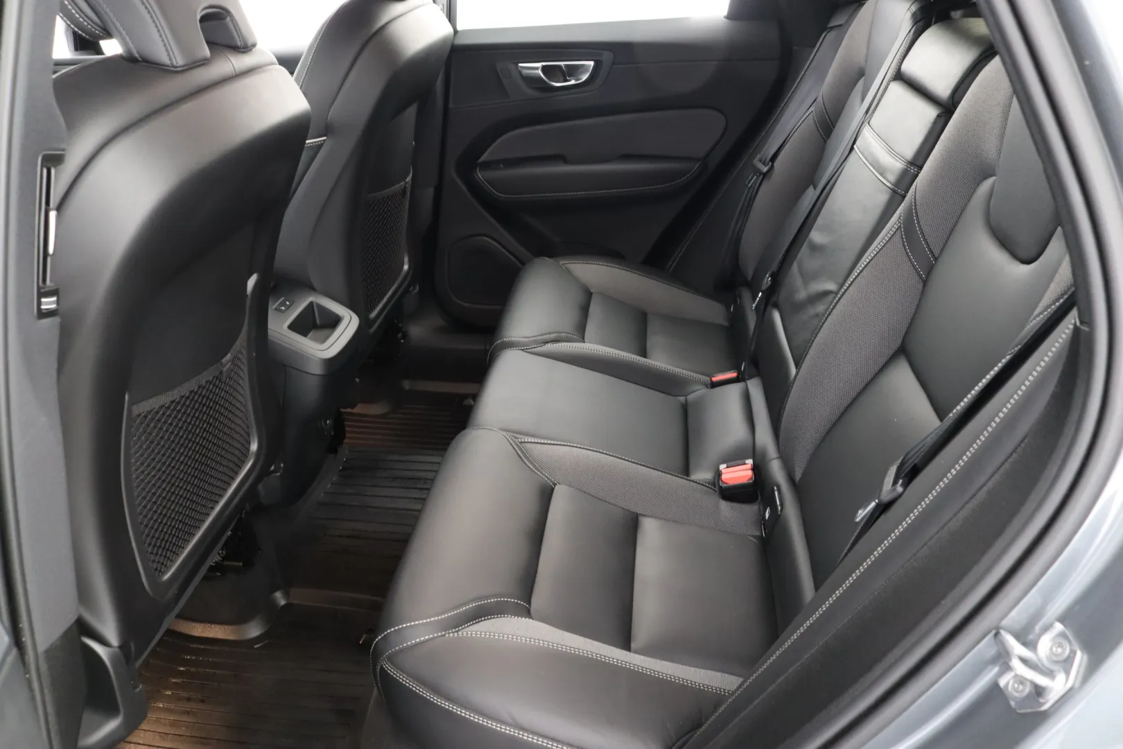 VOLVO XC60 CPN-256 carousel image