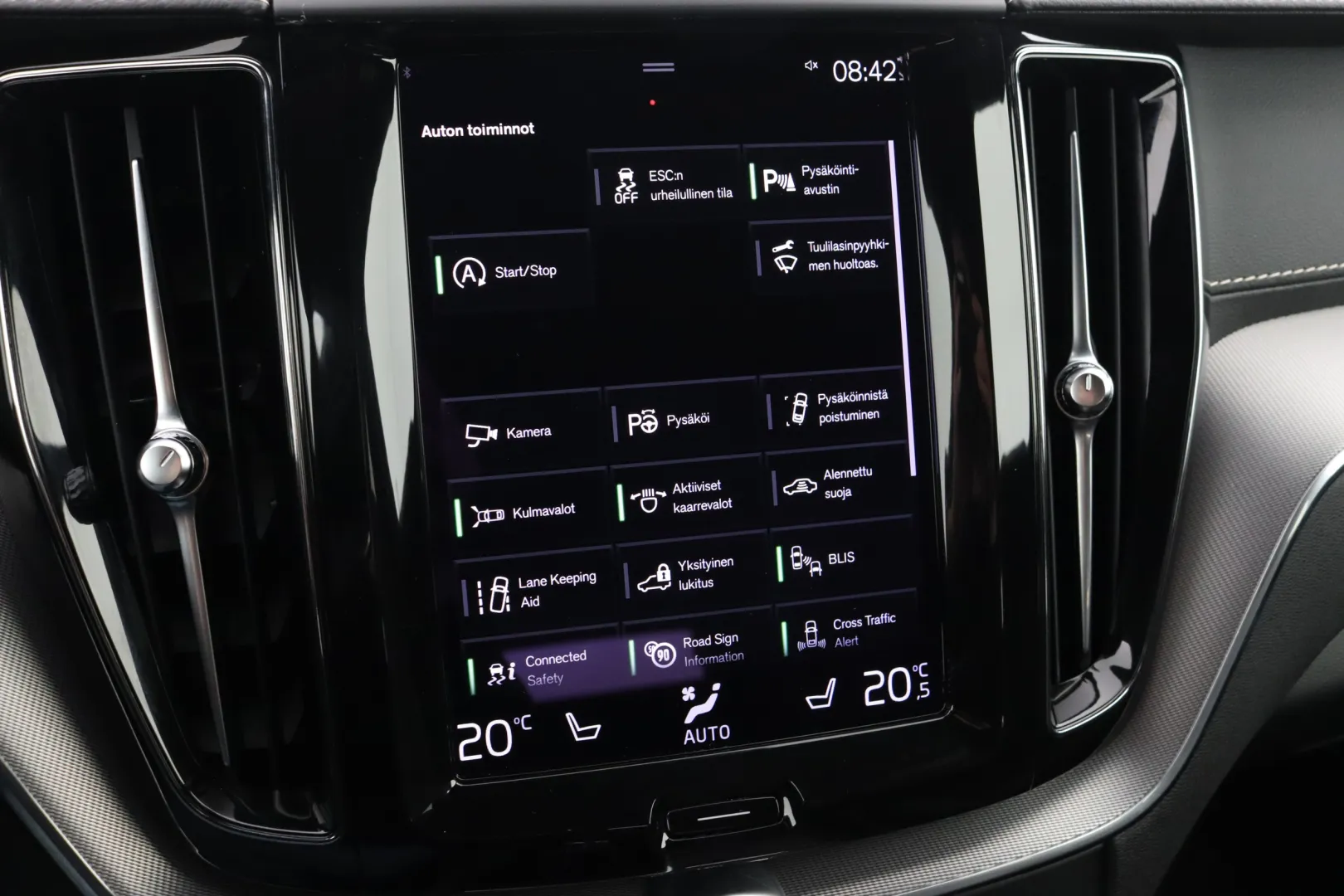 VOLVO XC60 CPN-256 carousel image